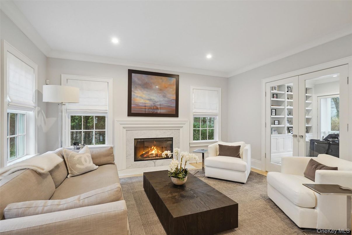 Fireplace, Interior, Living room, Recessed Lighting