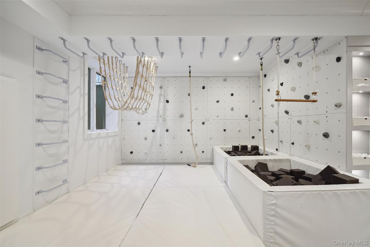 Chandelier, Interior, Wine Storage