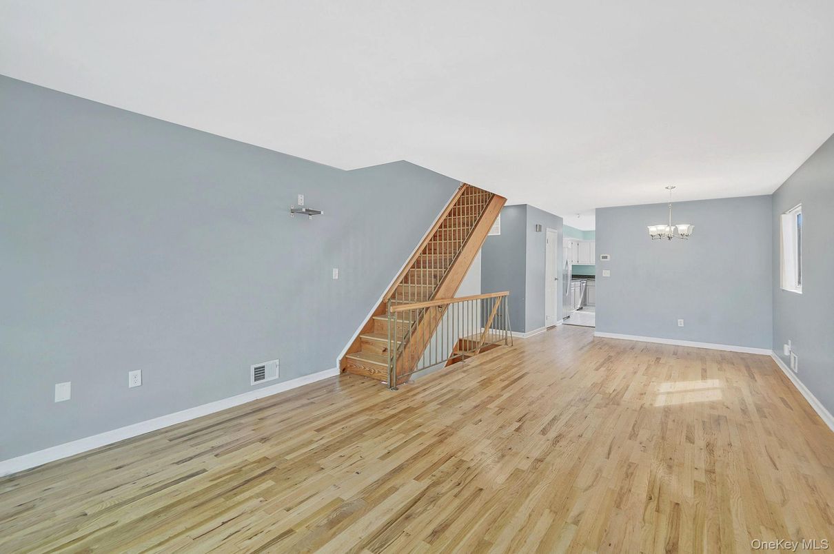 Chandelier, Empty room, Interior, Wood Texture Flooring