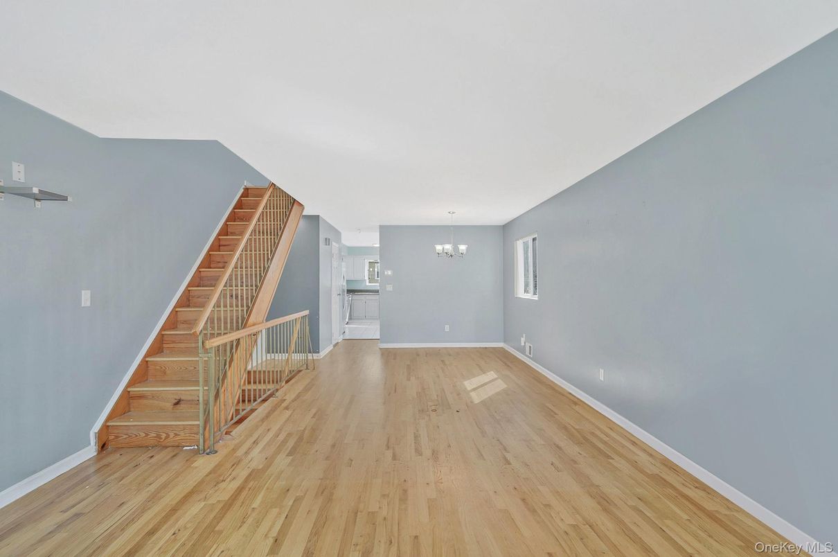 Chandelier, Empty room, Interior, Wood Texture Flooring