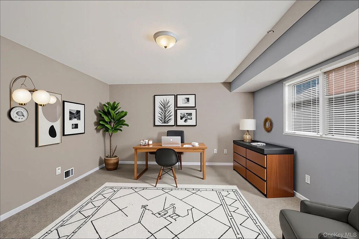 Home Office, Interior