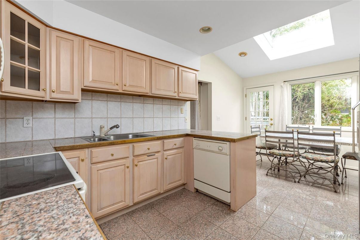 Dining room, Glass Ceilings, Interior, Kitchen, Recessed Lighting