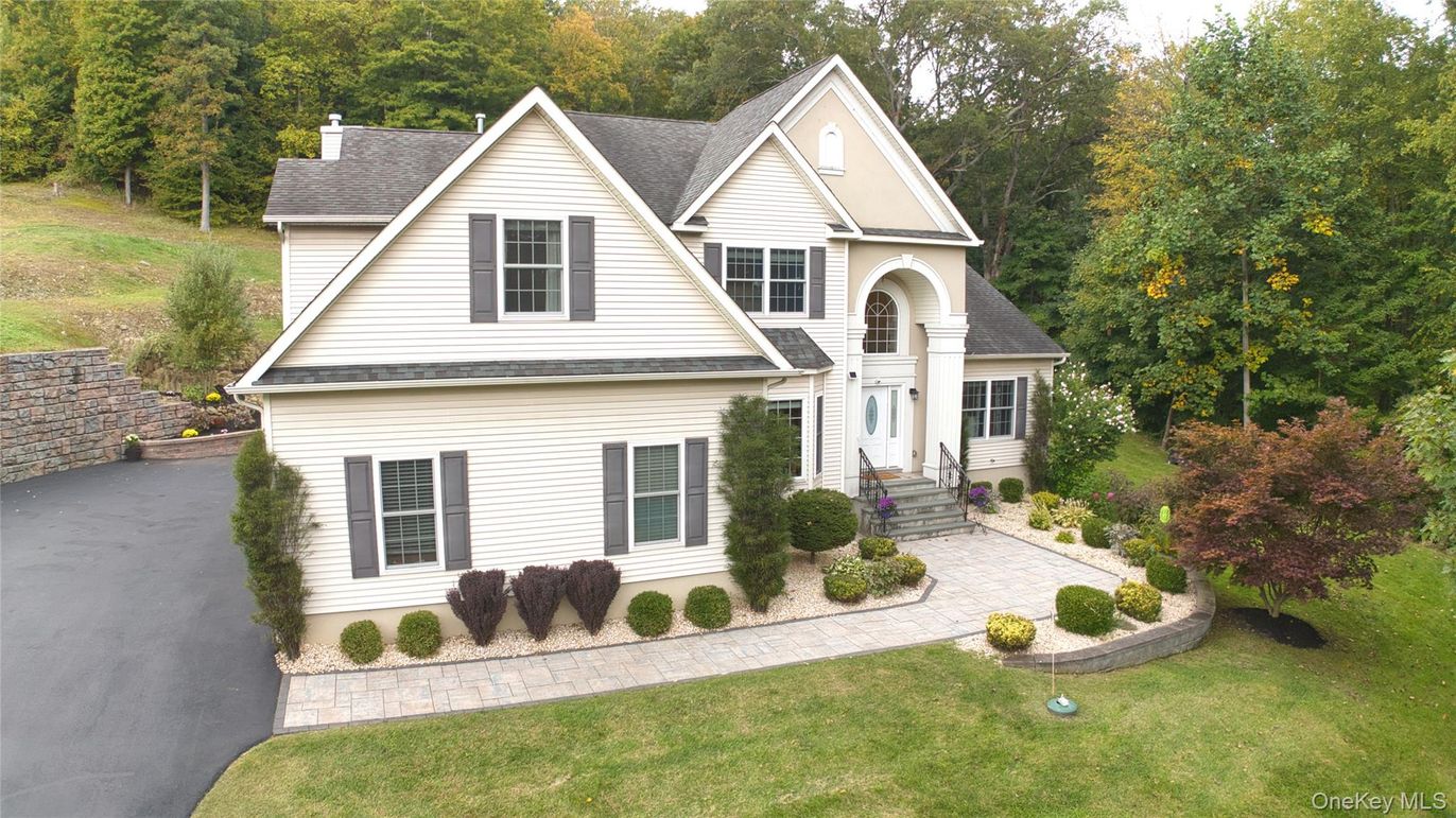 Backyard, Exterior, Facade, Farmhouse