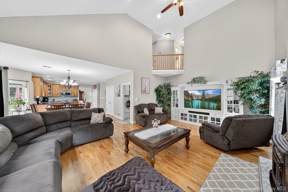 Chandelier, Dining room, Interior, Kitchen, Living room, Recessed Lighting, Wood Texture Flooring