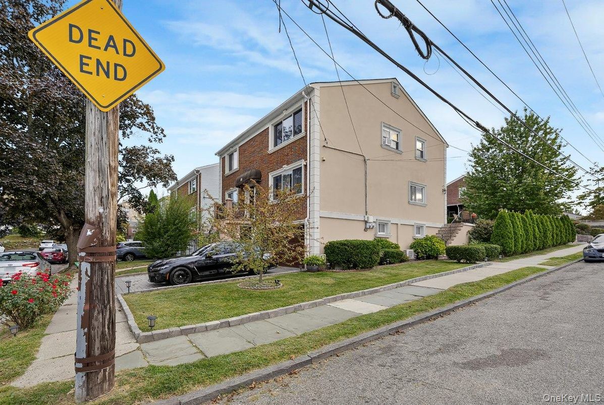 Exterior, Facade, Brick Facade, None