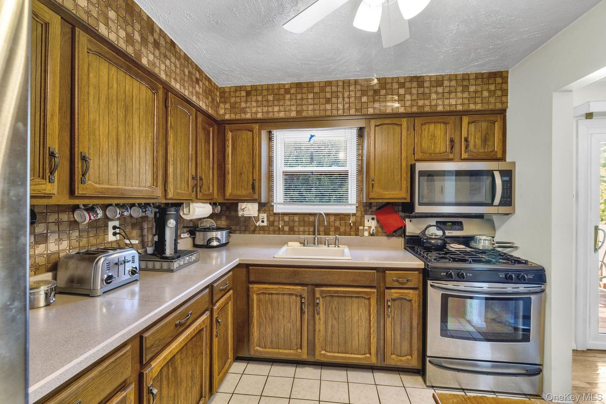 Interior, Kitchen, Stainless Steel Appliances