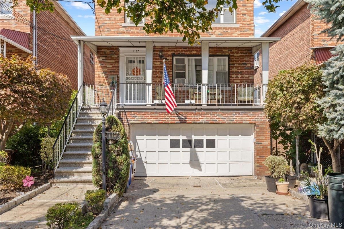 Attached, Exterior, Facade, Brick Facade, Rowhouse
