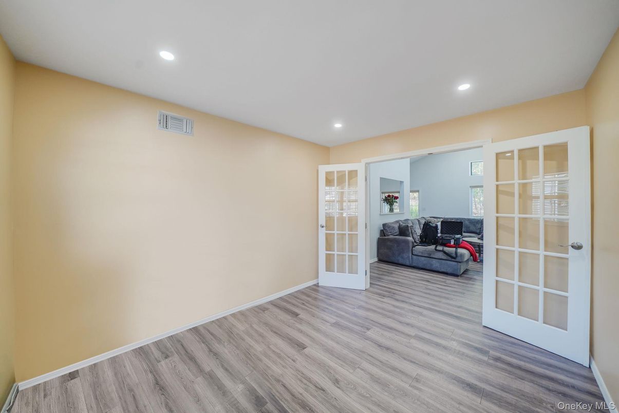 Empty room, Interior, Living room, Recessed Lighting, Wood Texture Flooring