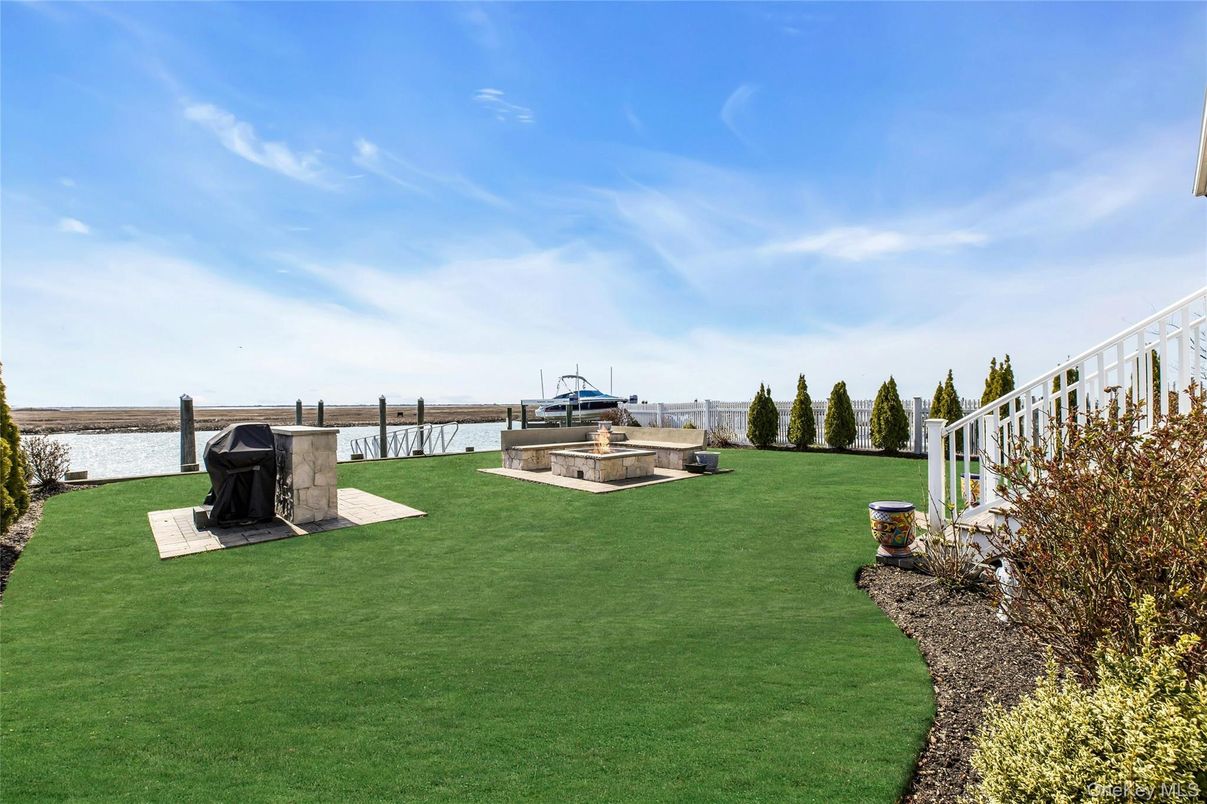 Backyard, Exterior, Water