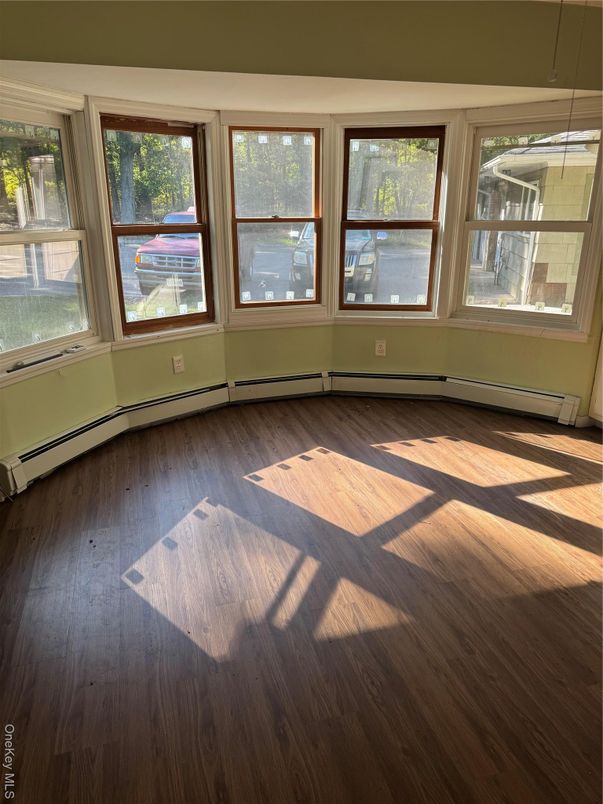 Empty room, Interior, Sun Room, Wood Texture Flooring