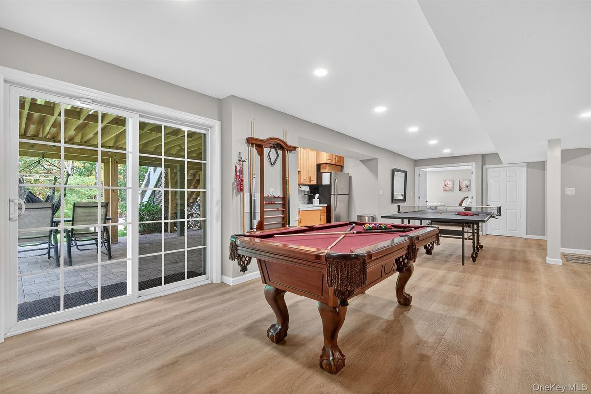 Billiard Table, Game Room, Interior, Recessed Lighting, Wood Texture Flooring