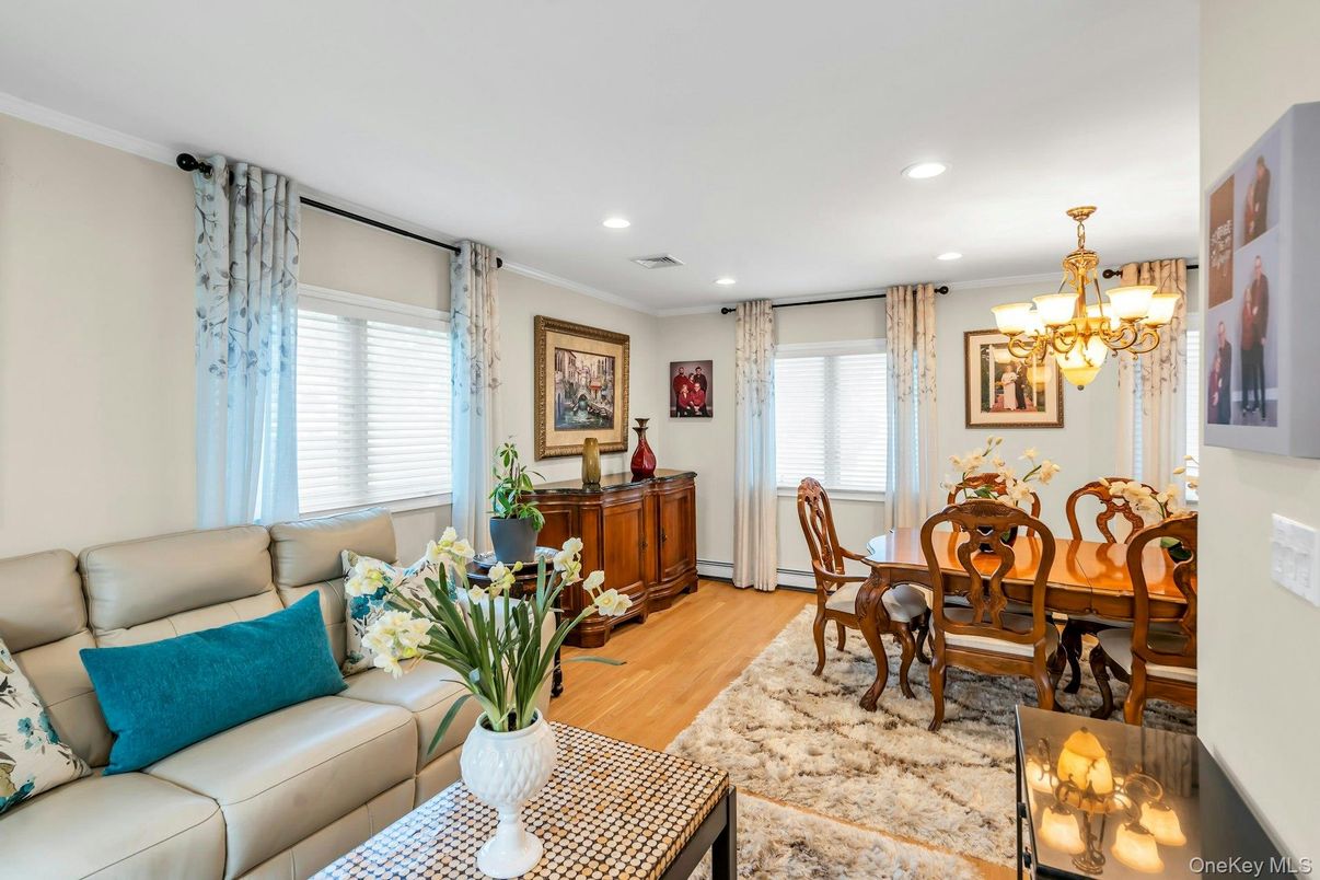 Chandelier, Dining room, Interior, Living room, Recessed Lighting, Wood Texture Flooring