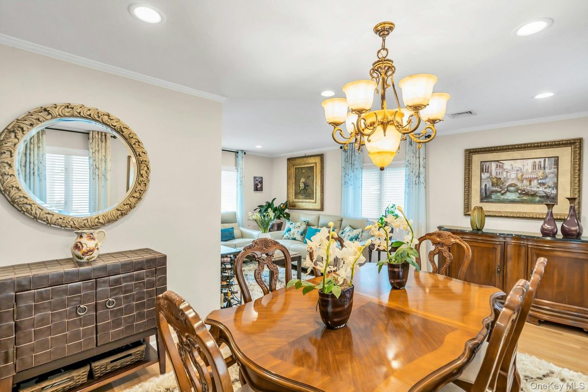 Chandelier, Dining room, Interior, Living room, Recessed Lighting, Wood Texture Flooring
