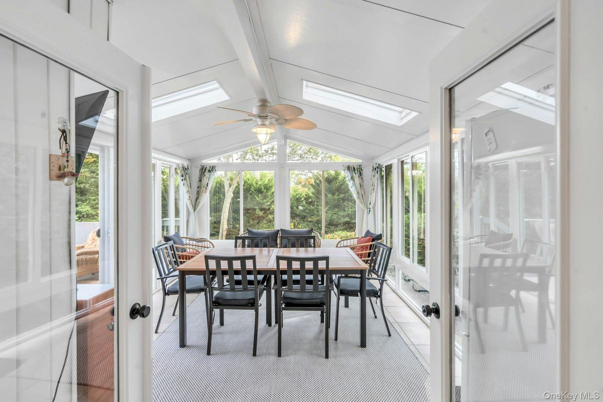 Dining room, Interior, Sun Room