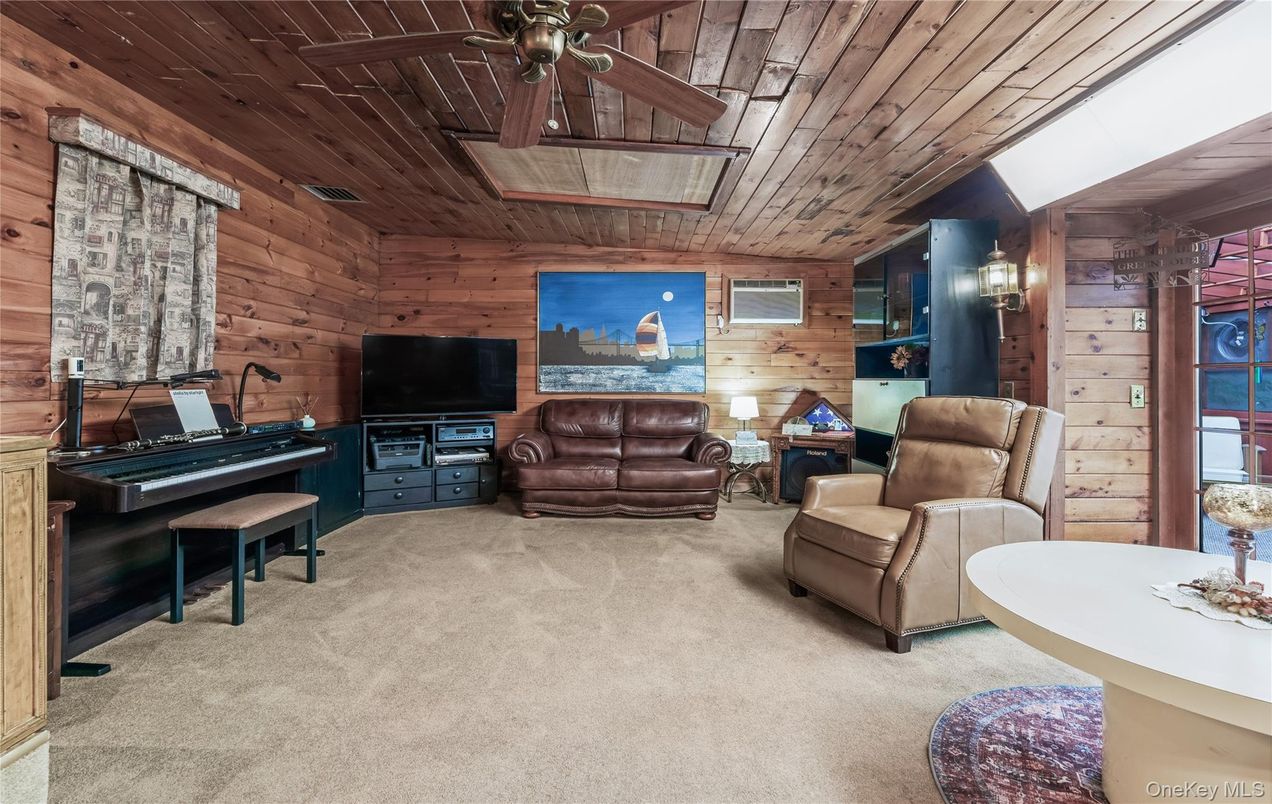 Interior, Piano, Wooden Ceilings, Wooden Walls