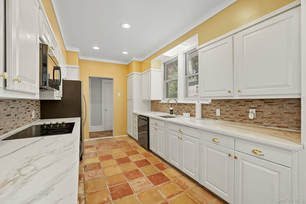 Interior, Kitchen, Recessed Lighting