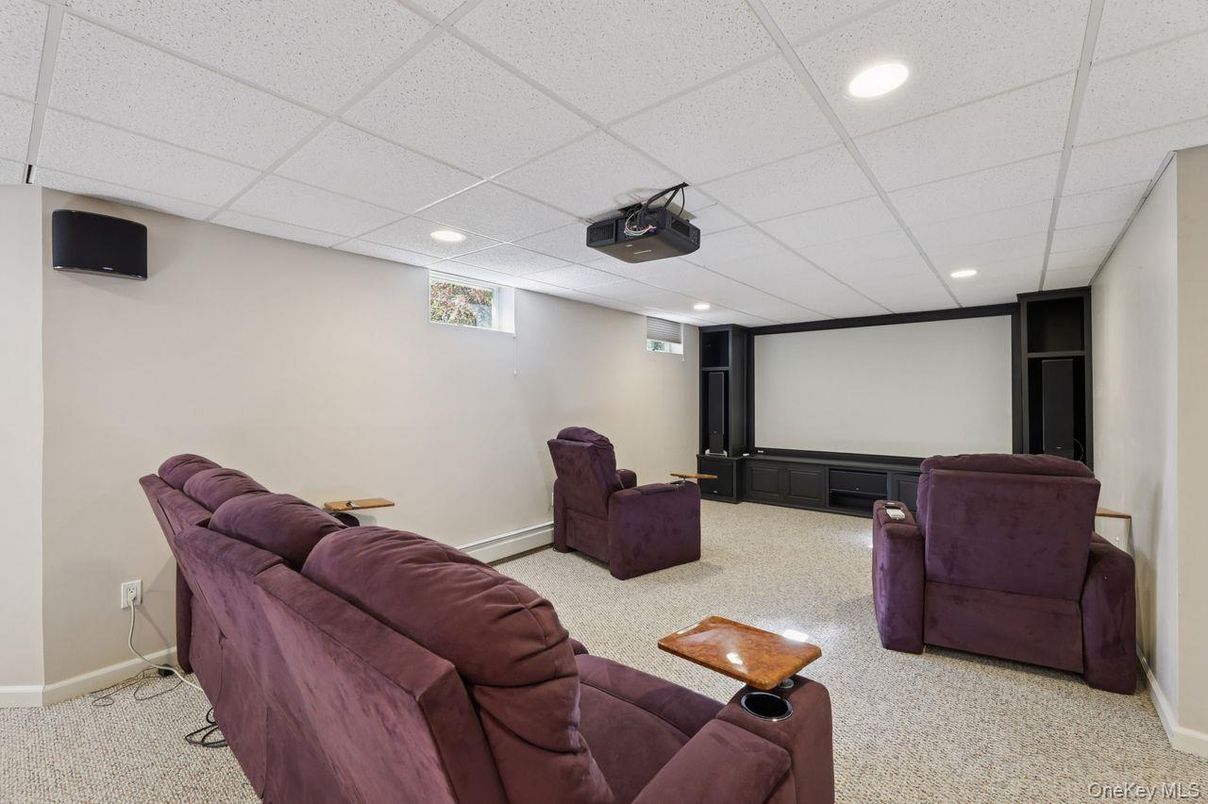 Interior, Projection Screen, Recessed Lighting, Theatre Room