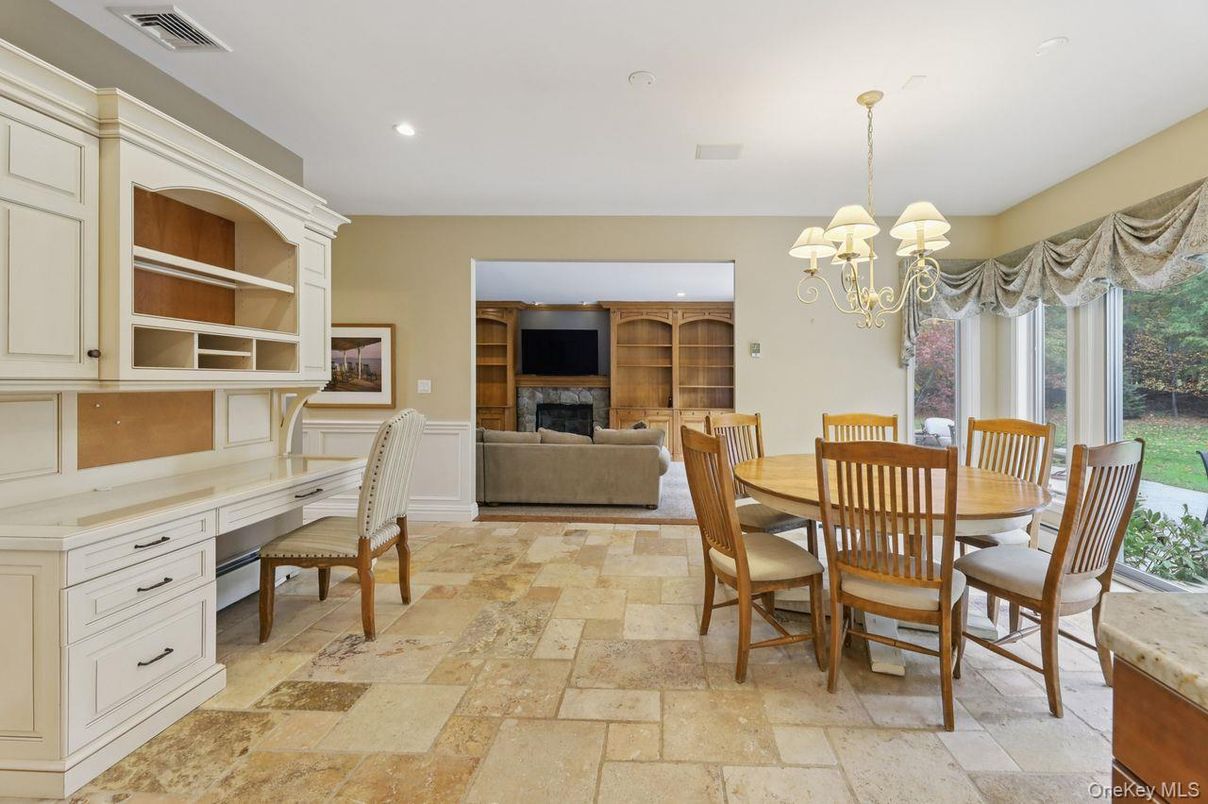 Chandelier, Dining room, Interior, Living room, Recessed Lighting