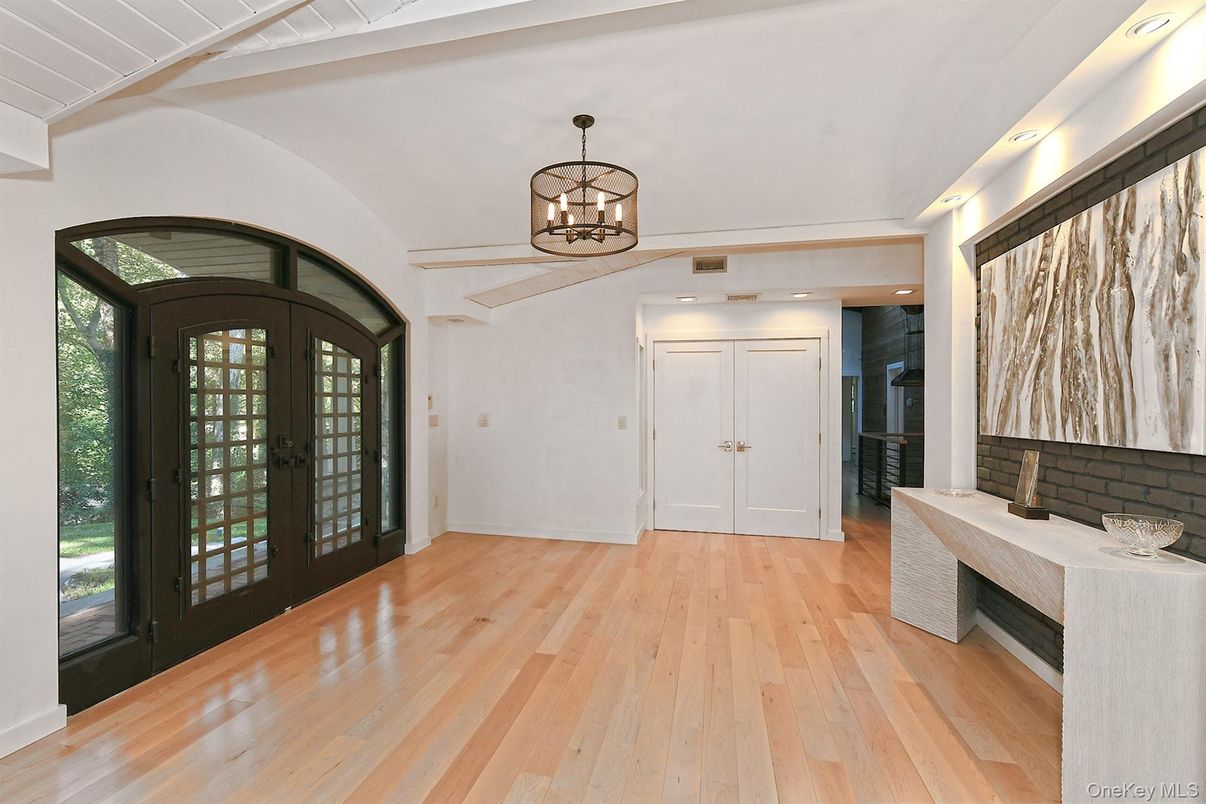 Chandelier, Interior, Recessed Lighting, Wood Texture Flooring