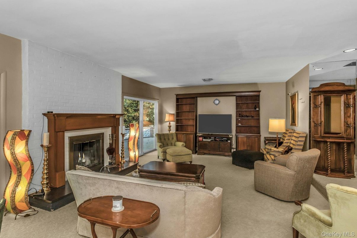 Fireplace, Interior, Living room, Recessed Lighting