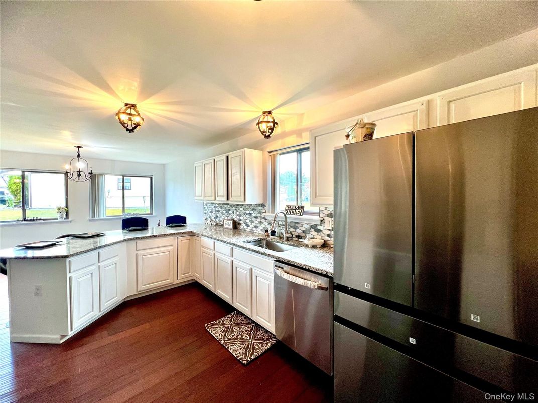 Chandelier, Interior, Kitchen, Wood Texture Flooring