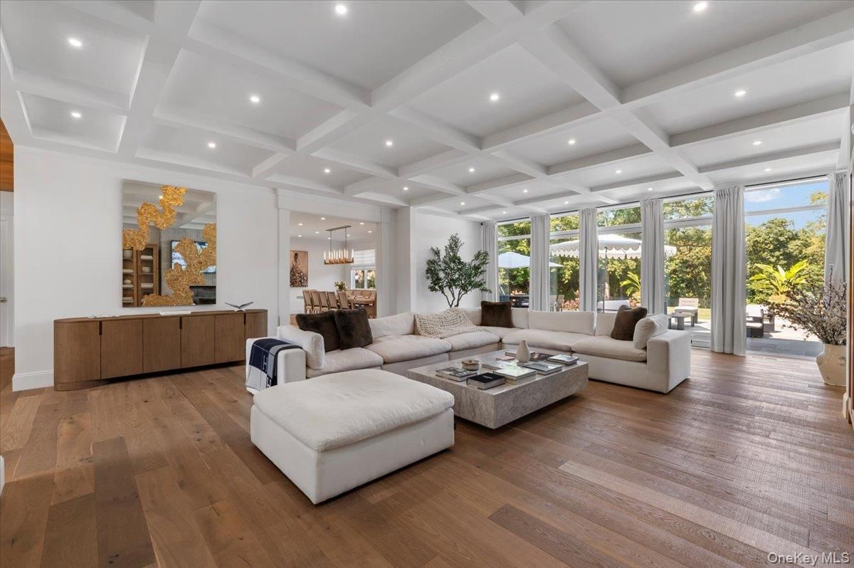 Interior, Living room, Pendant Lights, Recessed Lighting, Wood Texture Flooring