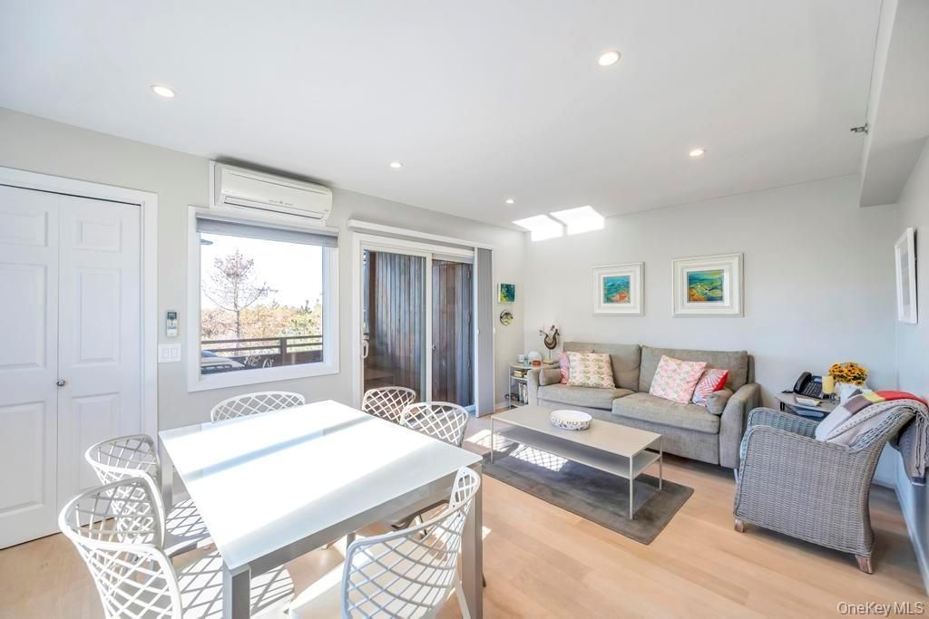 Dining room, Interior, Living room, Recessed Lighting, Wood Texture Flooring