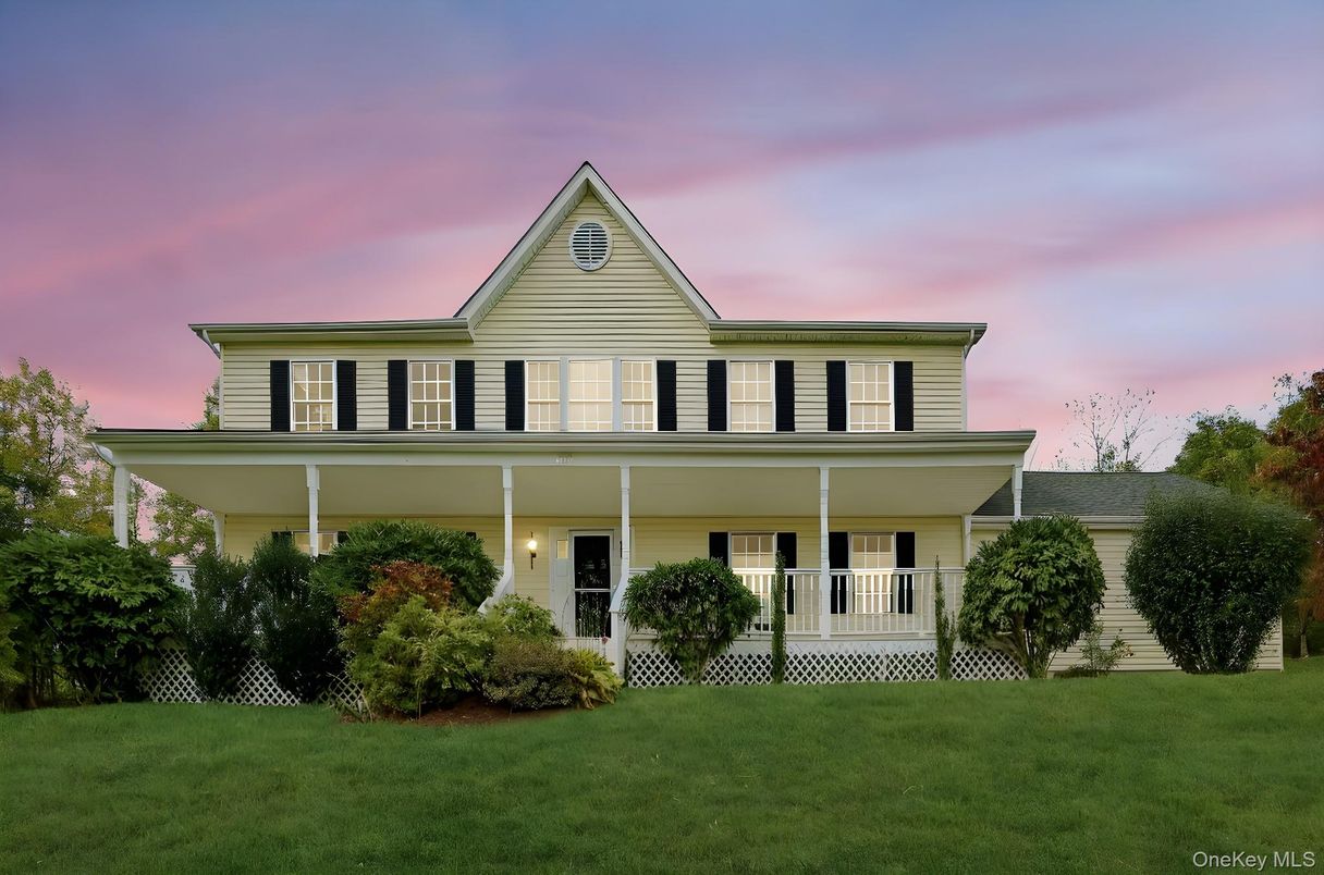 Exterior, Facade, Farmhouse
