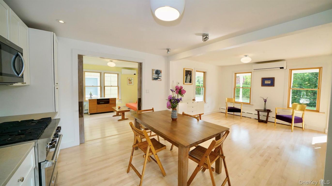 Dining room, Interior, Kitchen, Recessed Lighting, Wood Texture Flooring