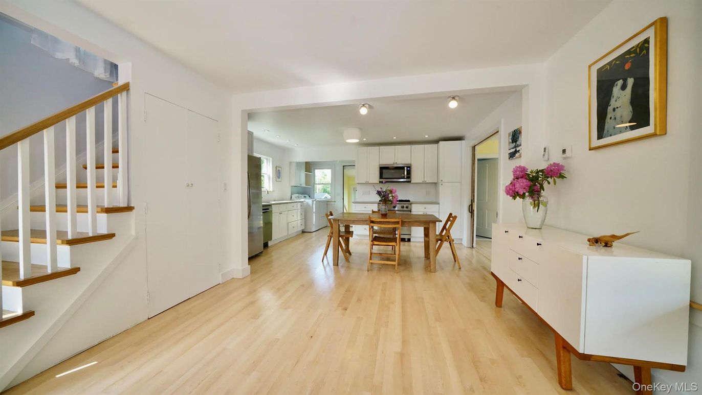 Dining room, Interior, Kitchen, Stainless Steel Appliances, Wood Texture Flooring
