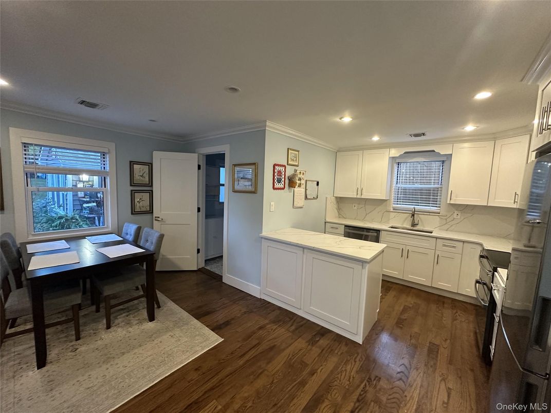 Dining room, Interior, Kitchen, Recessed Lighting, Wood Texture Flooring