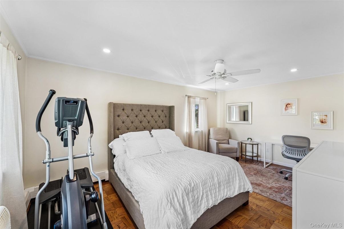 Bedroom, Fitness Equipment, Interior, Recessed Lighting, Wood Texture Flooring