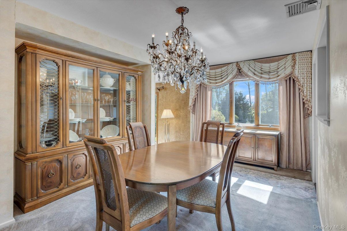 Chandelier, Dining room, Interior