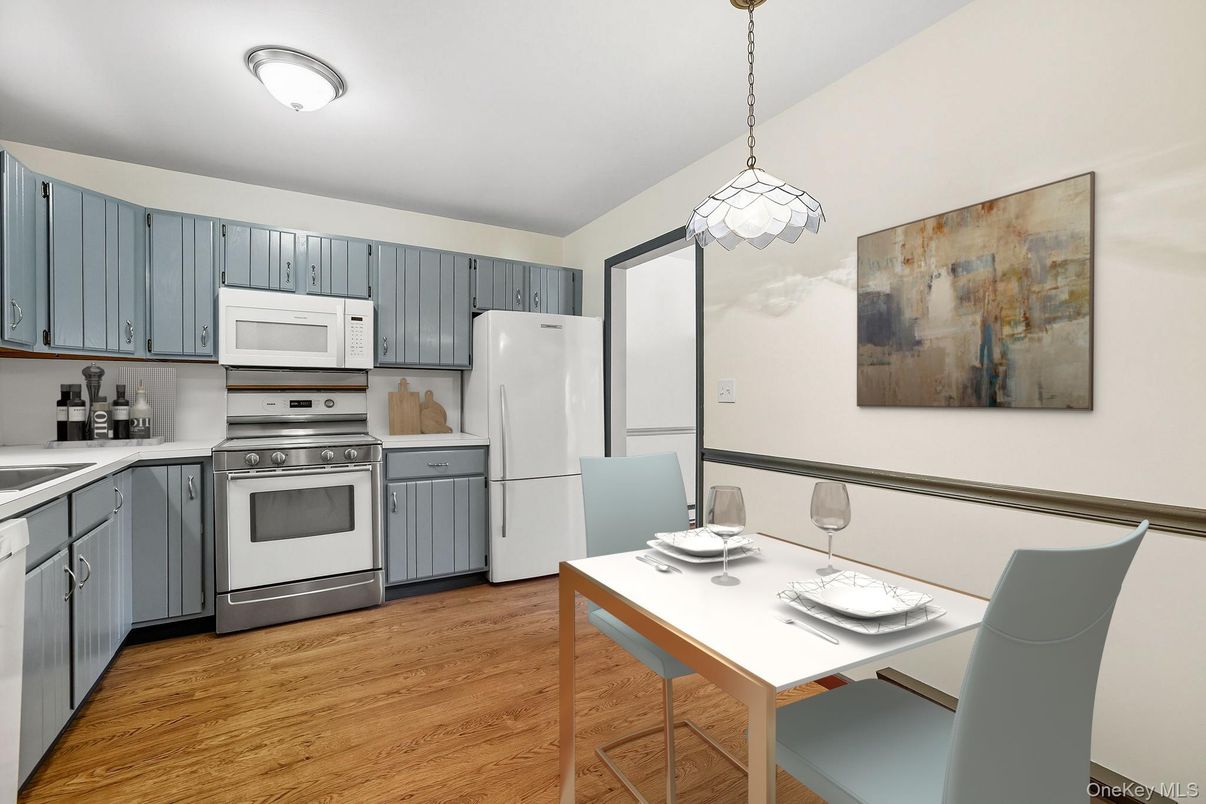 Dining room, Interior, Kitchen, Pendant Lights, Wood Texture Flooring