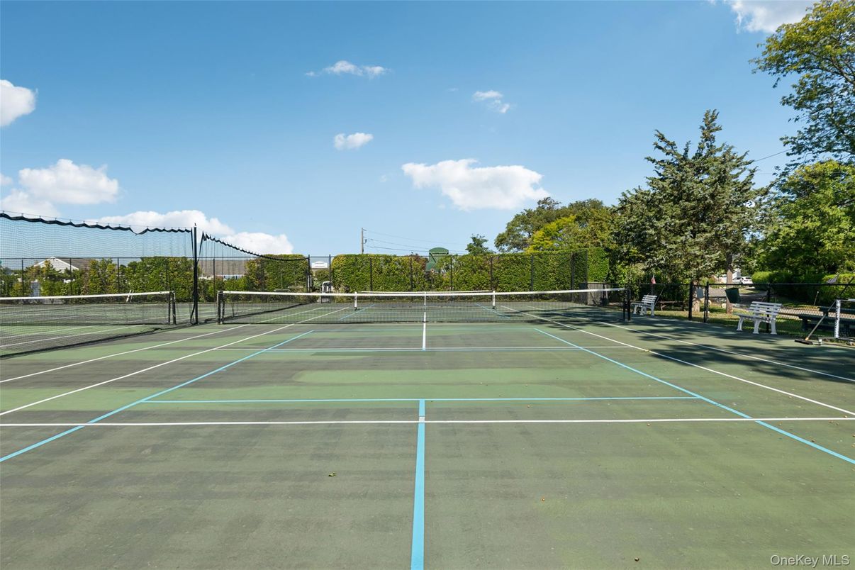 Exterior, Tennis Courts