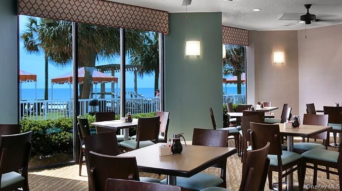 Dining room, Interior, Recessed Lighting, Water