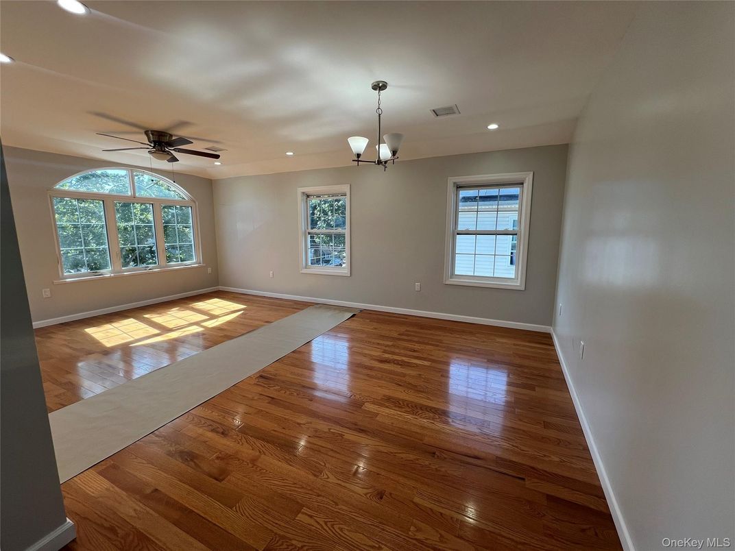 Empty room, Interior, Pendant Lights, Recessed Lighting, Wood Texture Flooring