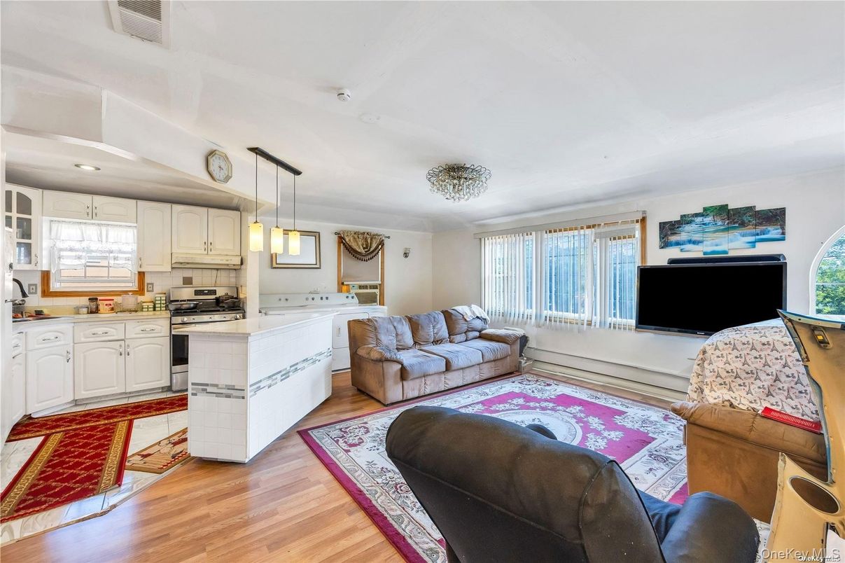 Interior, Kitchen, Living room, Pendant Lights, Recessed Lighting, Stainless Steel Appliances, Wood Texture Flooring
