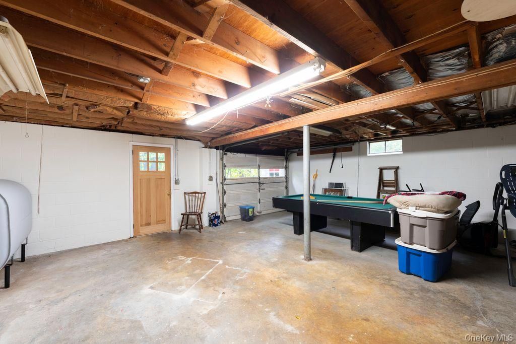 Billiard Table, Game Room, Interior, Wooden Beams, Wooden Ceilings