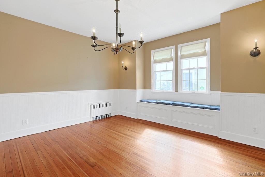 Chandelier, Empty room, Interior, Wood Texture Flooring