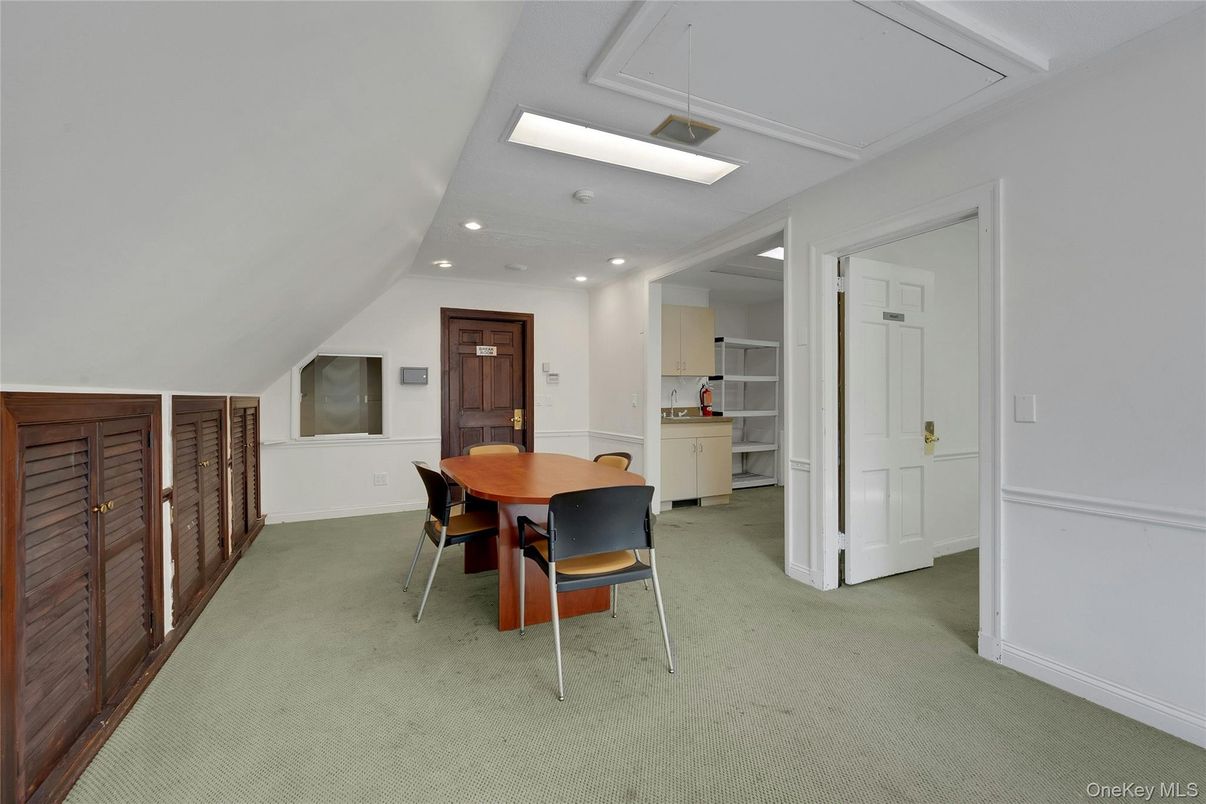 Dining room, Interior, Recessed Lighting