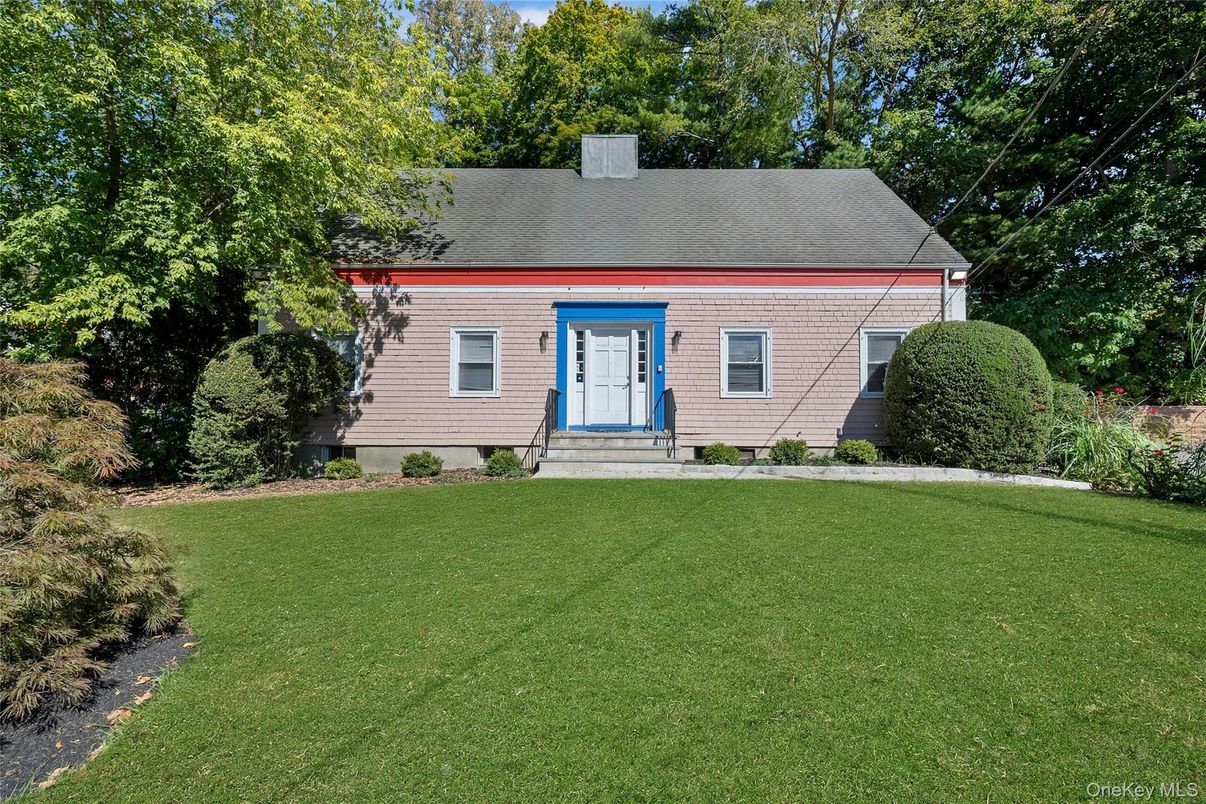 Backyard, Exterior, Facade, Cape Cod
