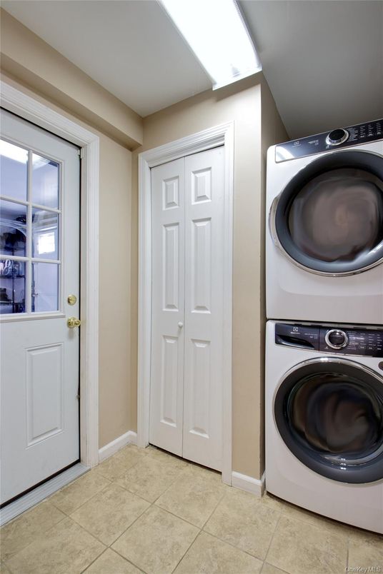 Interior, Utility Closets, Washer