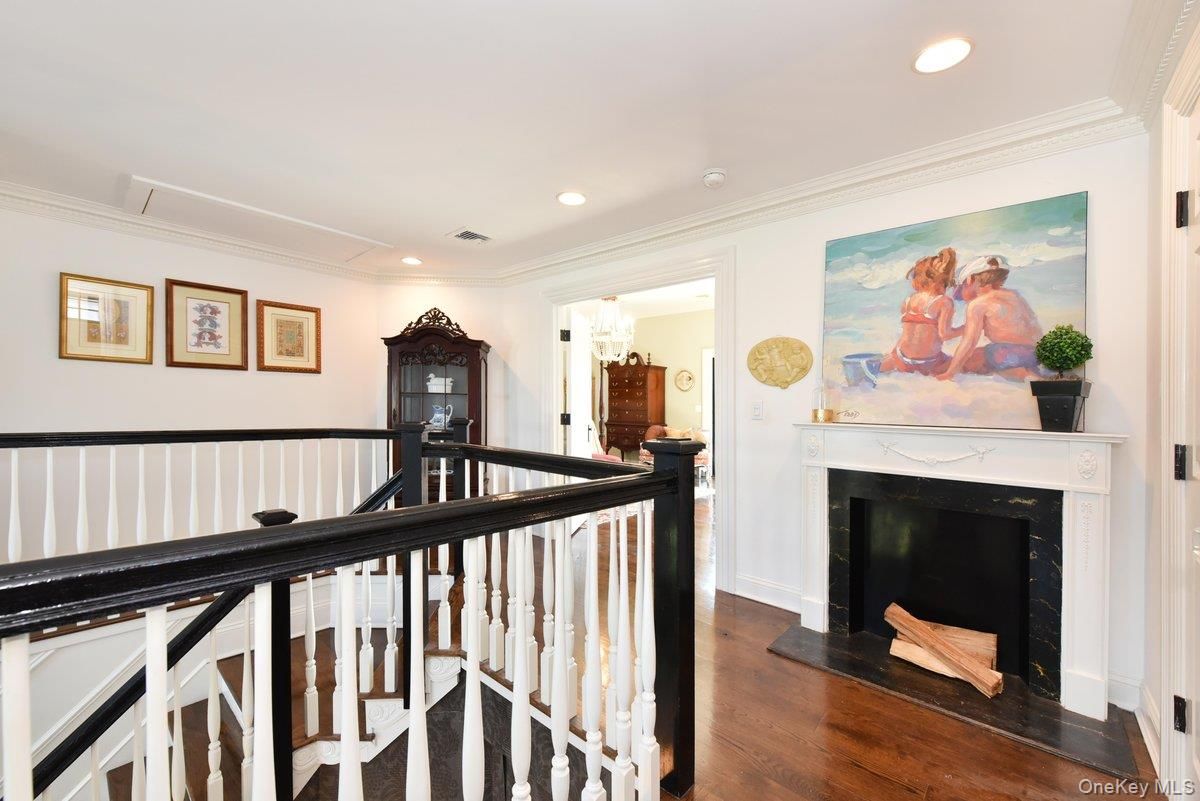 Chandelier, Fireplace, Interior, Recessed Lighting, Wood Texture Flooring