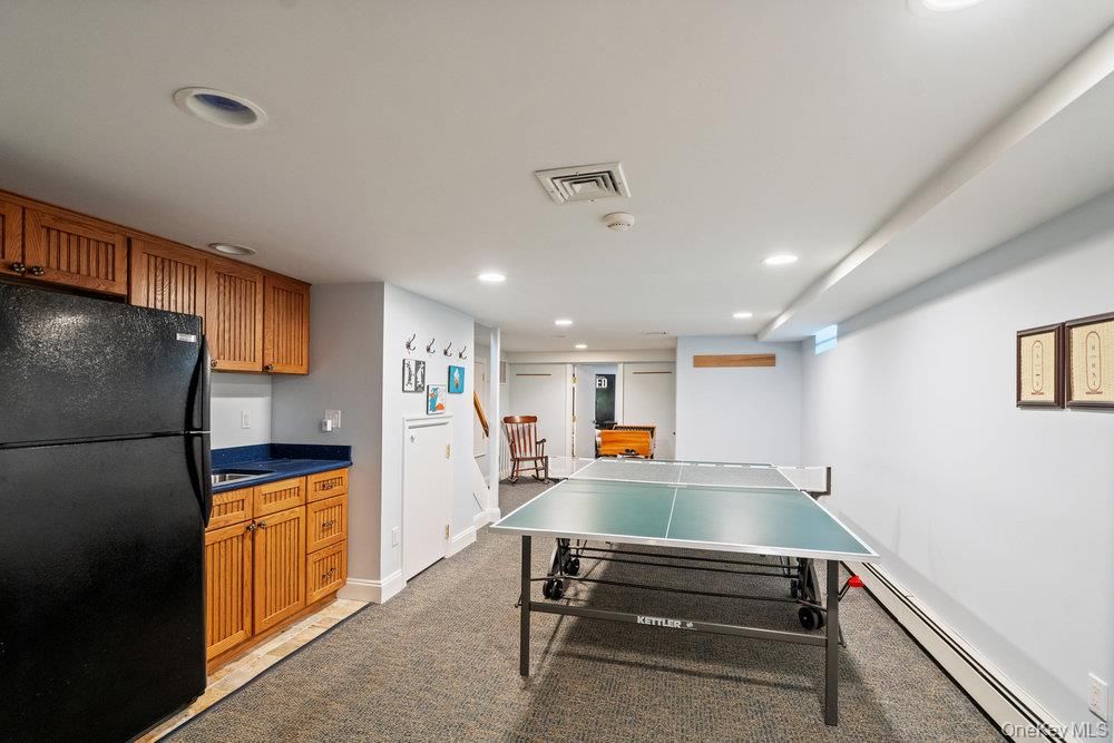 Game Room, Interior, Recessed Lighting