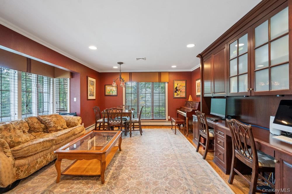 Dining room, Interior, Living room, Pendant Lights, Recessed Lighting, Wood Texture Flooring
