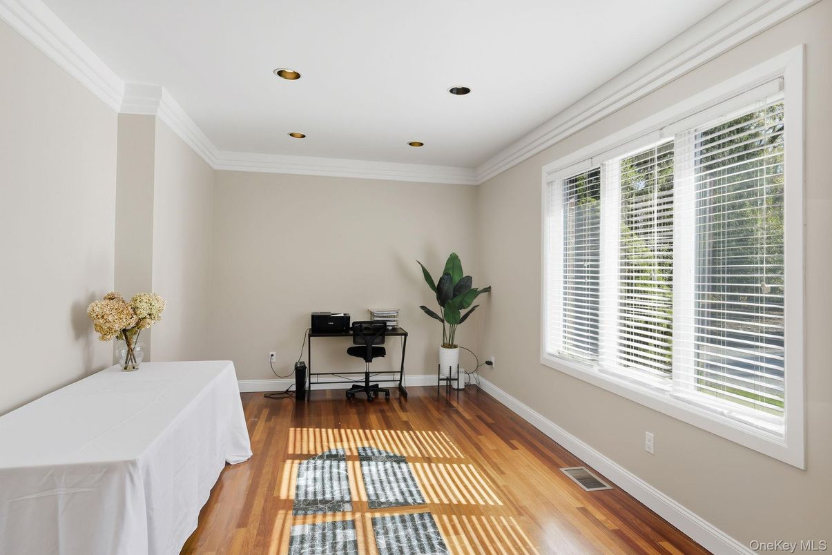 Home Office, Interior, Recessed Lighting, Wood Texture Flooring
