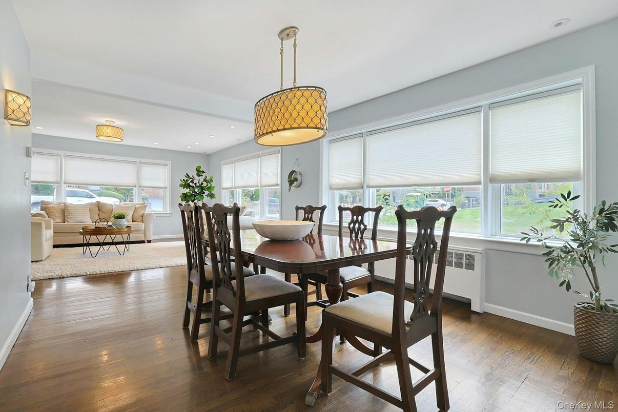 Dining room, Interior, Living room, Pendant Lights, Recessed Lighting, Wood Texture Flooring
