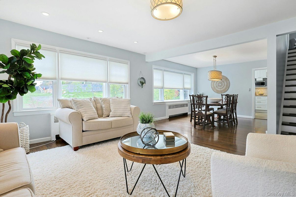 Dining room, Interior, Living room, Pendant Lights, Recessed Lighting, Wood Texture Flooring