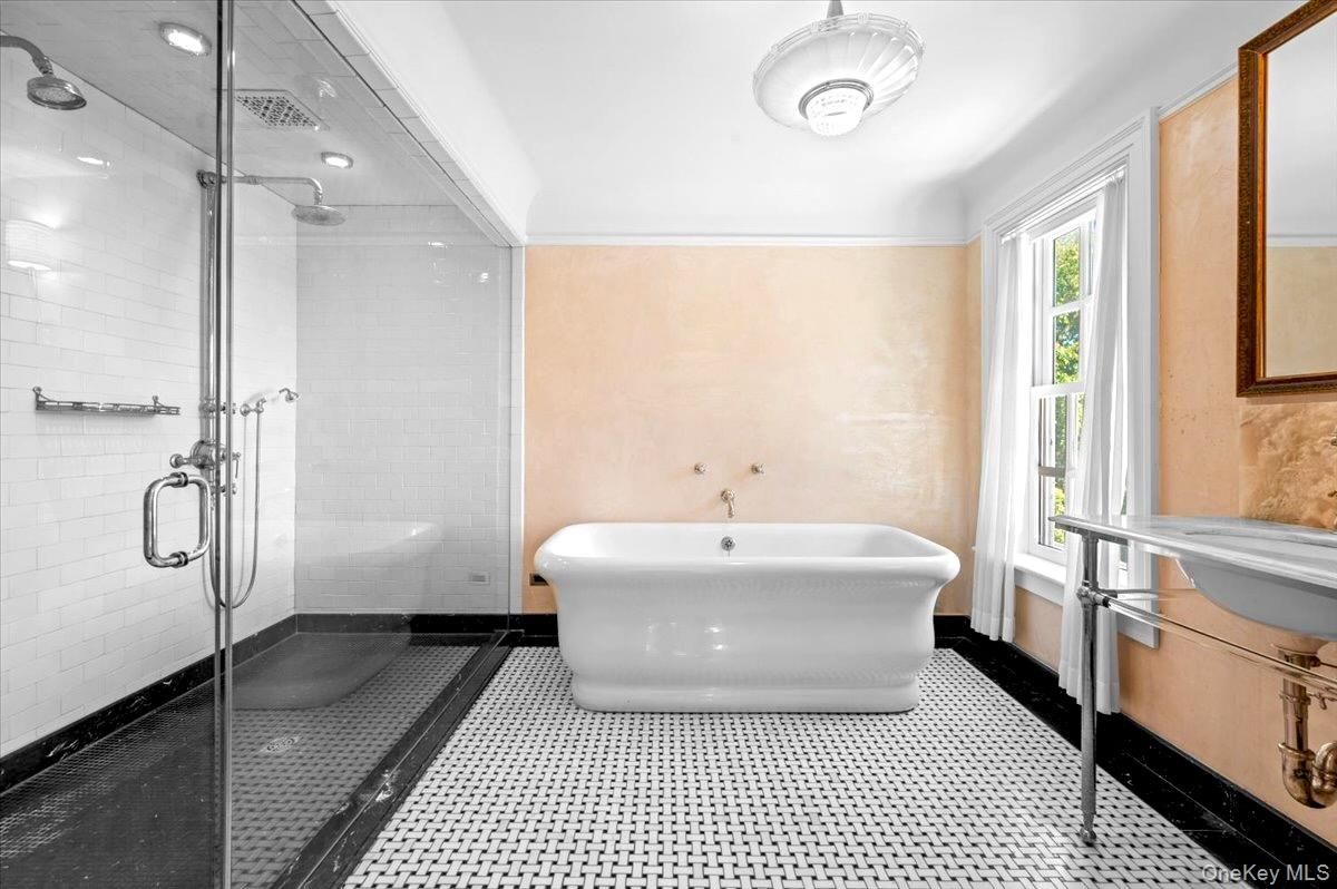 Bathroom, Free Standing Baths, Glass Shower, Interior, Recessed Lighting